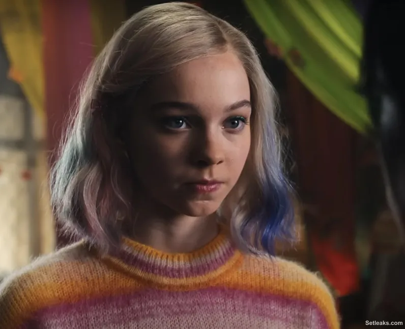 Who plays Enid Sinclair in Wednesday? - Emma Myers - Wednesday cast ...