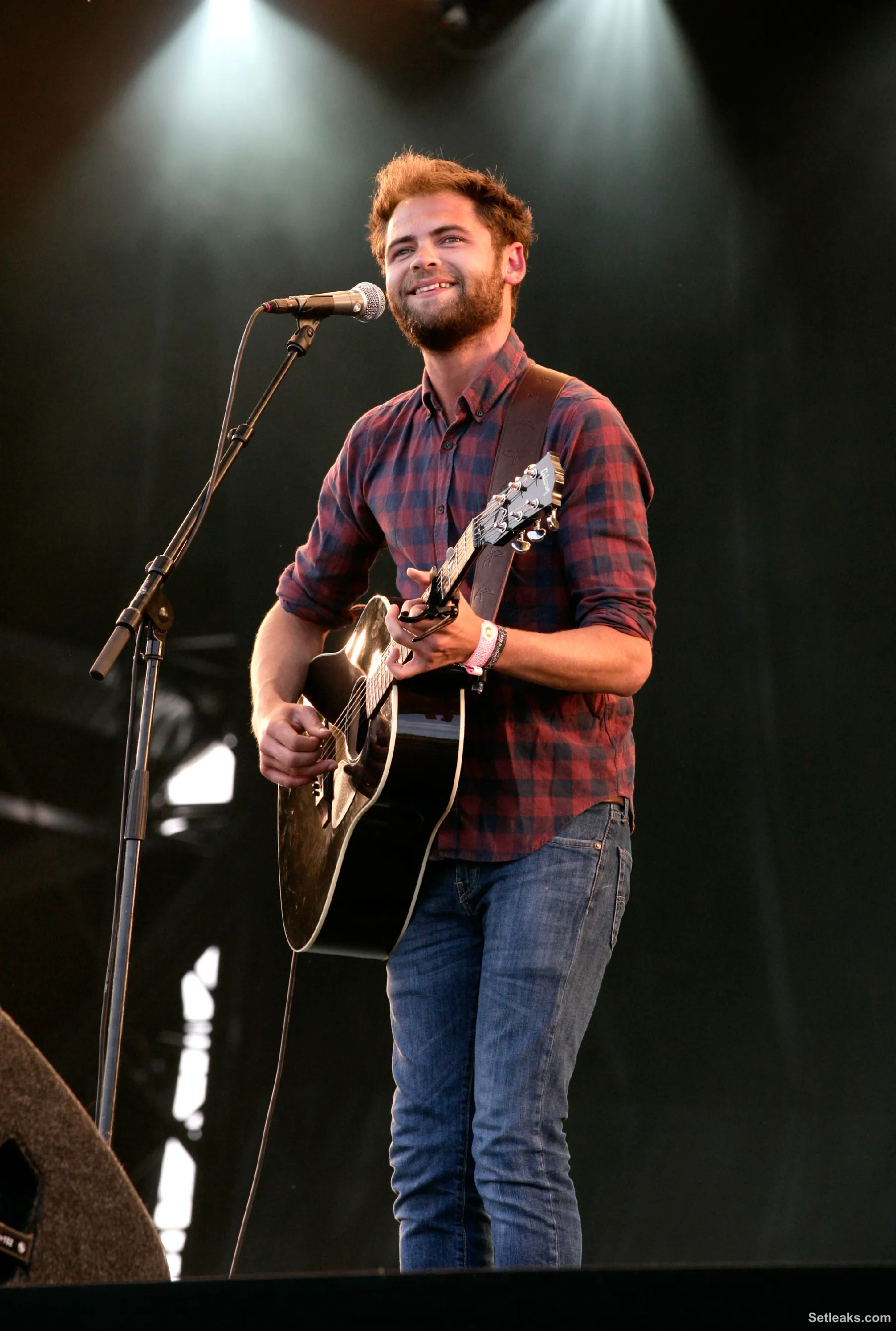 Let Her Go' Singer Passenger Announces New Album 'Whisper ...