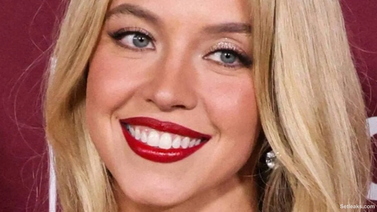 Sydney Sweeney Leaves Fans ‘Speechless’ In Plunging Stretchy Underwear