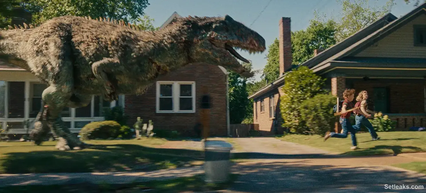 Anne Hathaway and Ewan McGregor Face Down a Dinosaur in New End of Oak Street Clip