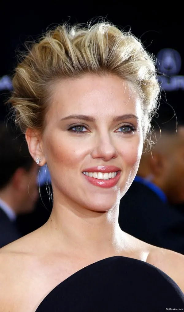 Why Scarlett Johansson Should Play Transgender Role in “Rub and Tug” | Hollywood Insider