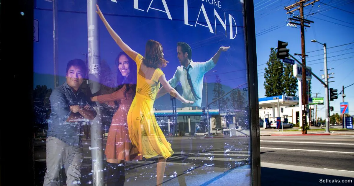 Ryan Gosling's 'La La Land' Poster Hand Gesture Fixed for Anniversary