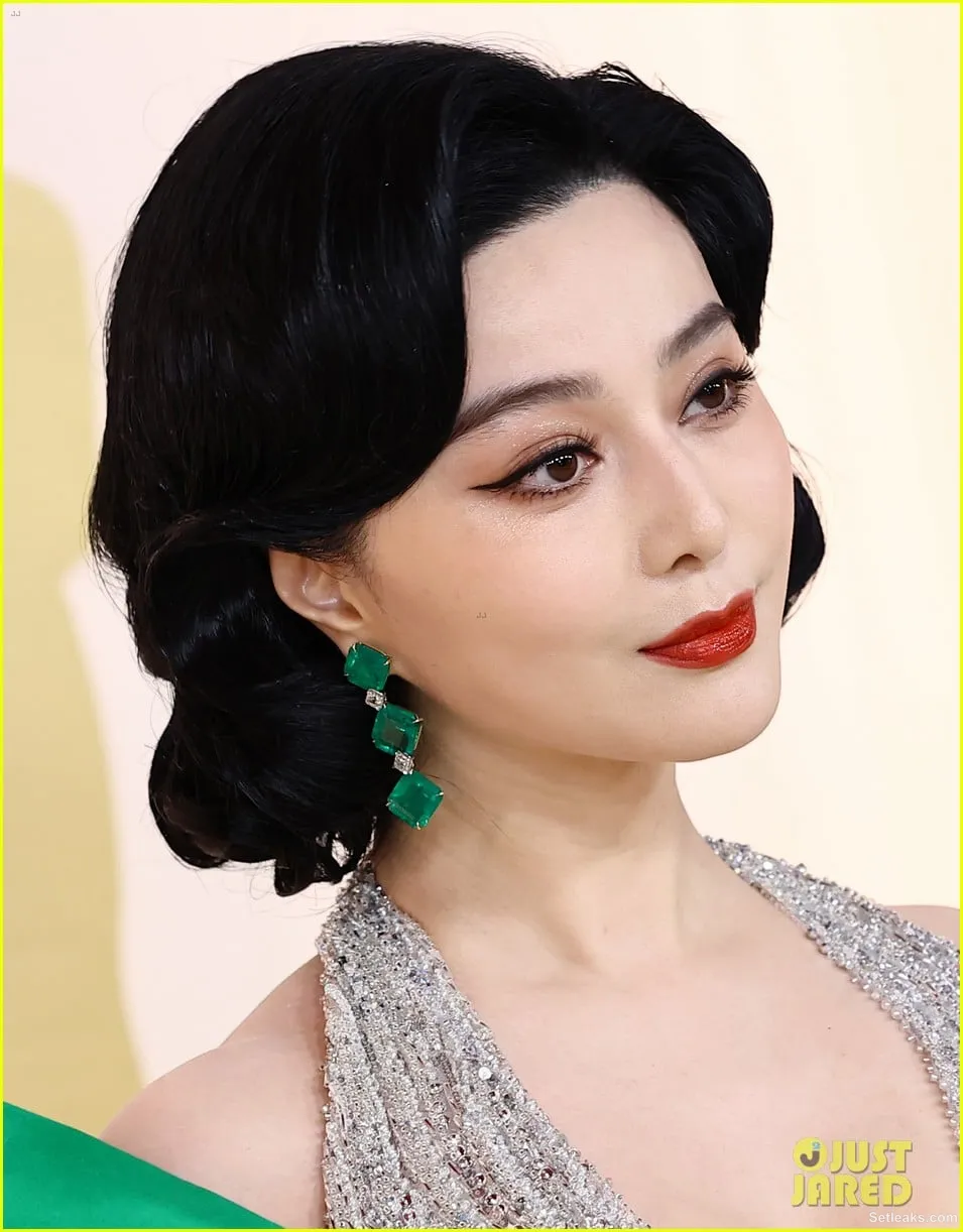 Fan Bingbing Stuns In Dazzling Green Couture Gown at 2023 Oscars: Photo ...
