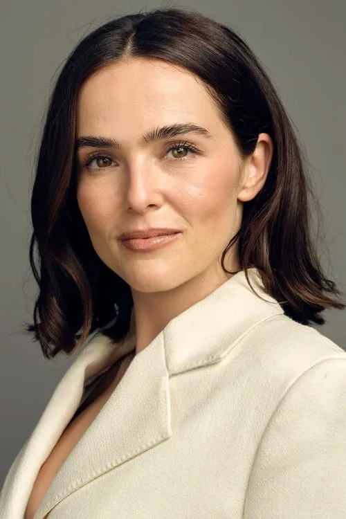 Zoey Deutch — The Movie Database (TMDB)