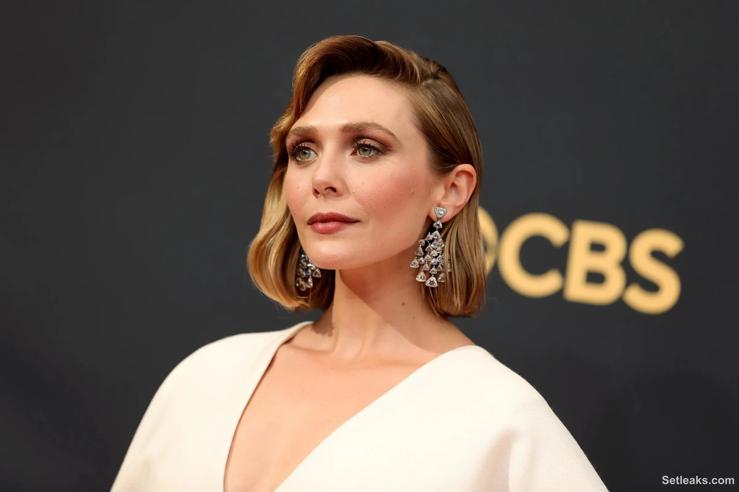 42 Facts about Elizabeth Olsen - Facts.net