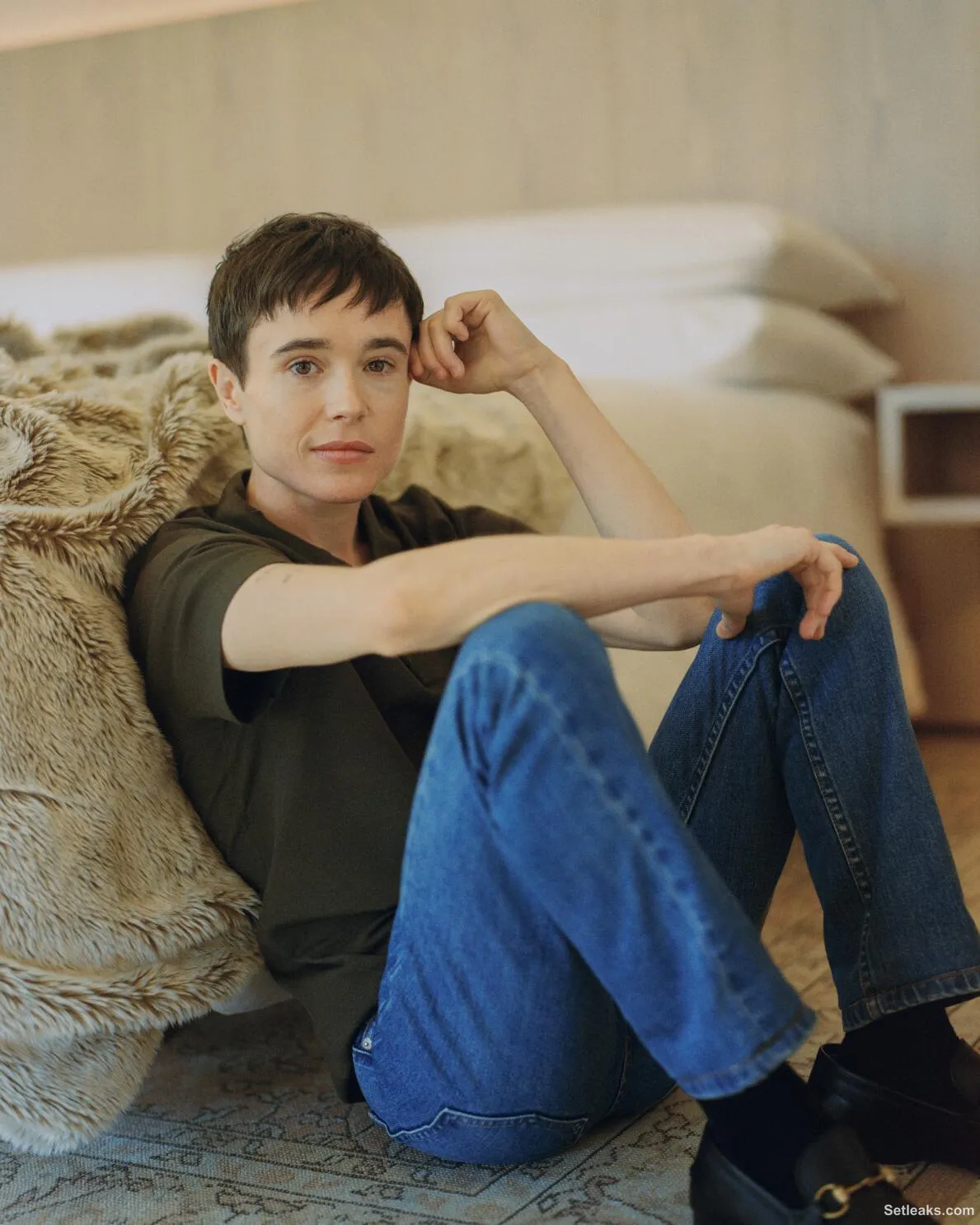 Elliot Page's family rejected his queer exploration - Los ...