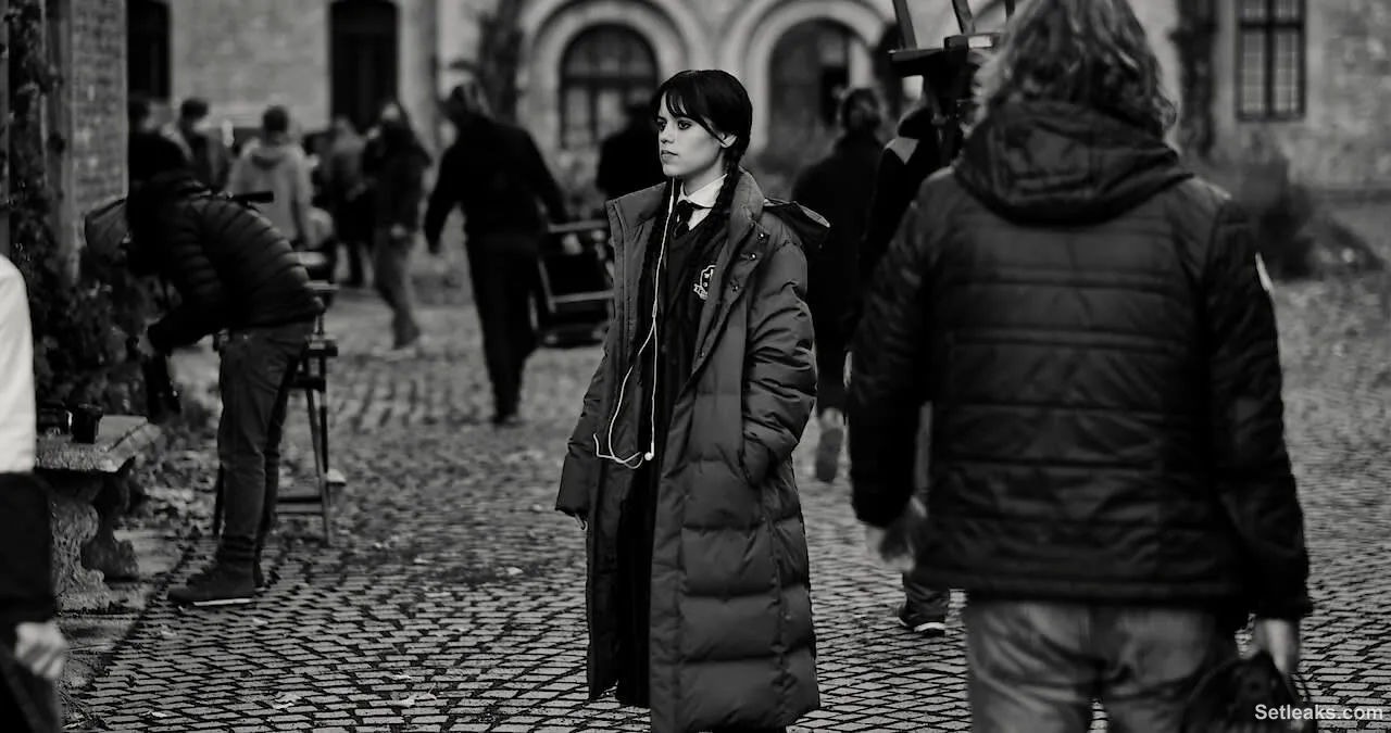 Wednesday' Season 1 Photos Behind the Scenes with Cast - Netflix Tudum
