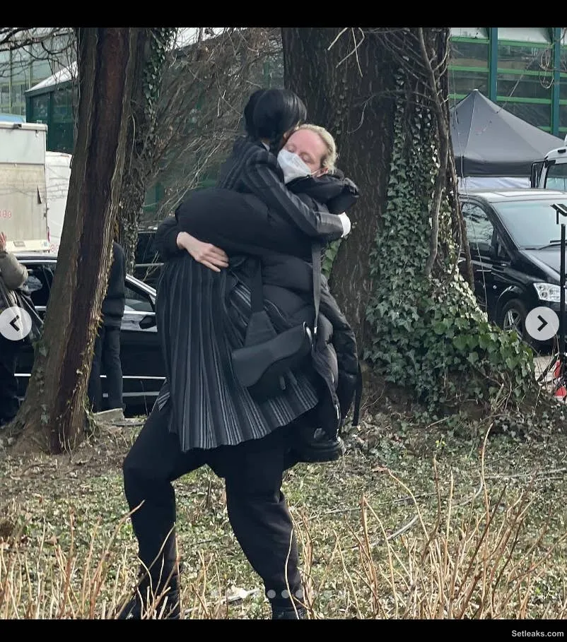 Behind-The-Scenes Pics Of The Wednesday Cast