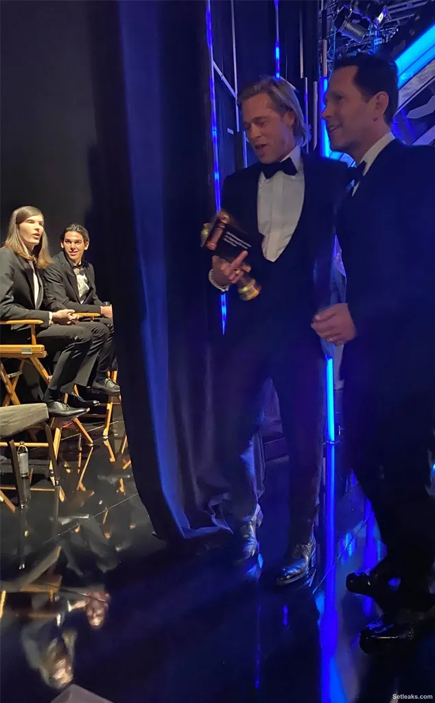 All the Behind-the-Scenes Pics From the 2020 Golden Globes