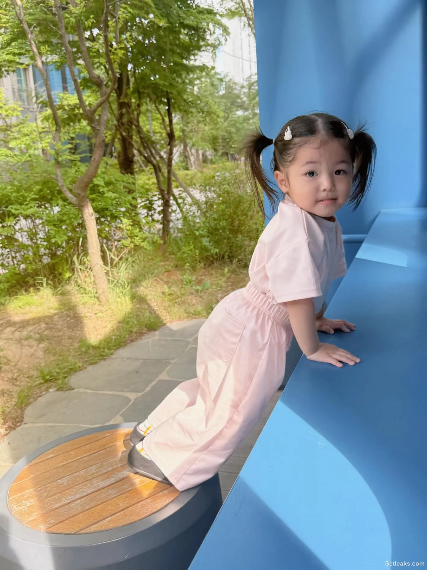 Yoon Yool — new Instagram photo