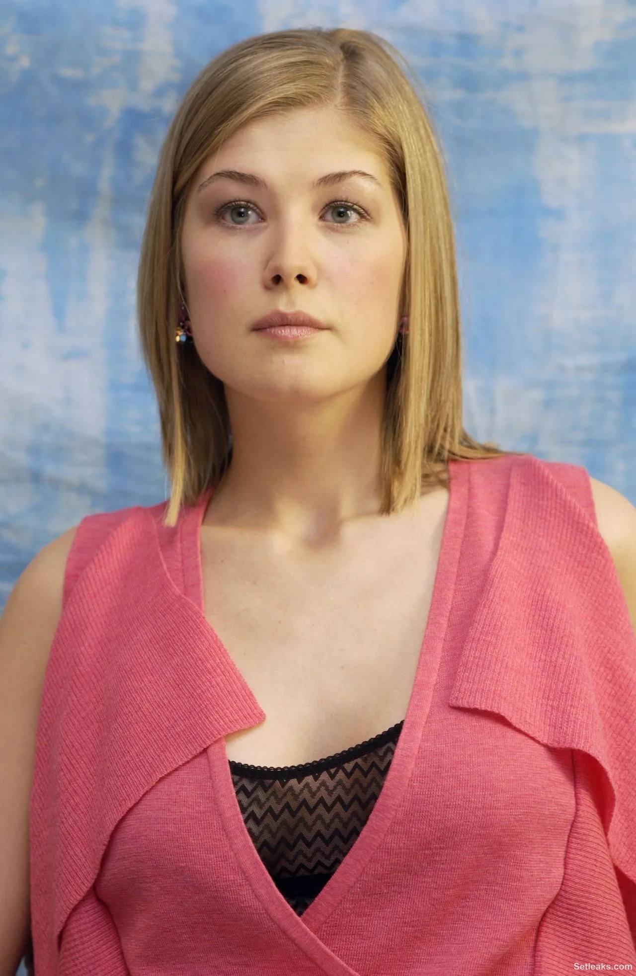 Rosamund Pike - \