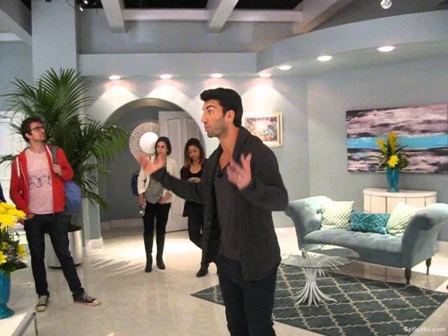 SET VISIT: Jane the Virgin