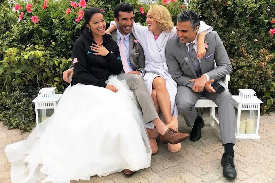 On set — Jane the Virgin